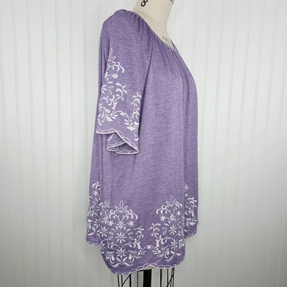 BloomChic Lavender Embroidered Blouse Size 18/20 - Picture 3 of 6